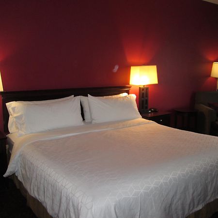 Holiday Inn Express Cloverdale - Greencastle By Ihg Exterior foto
